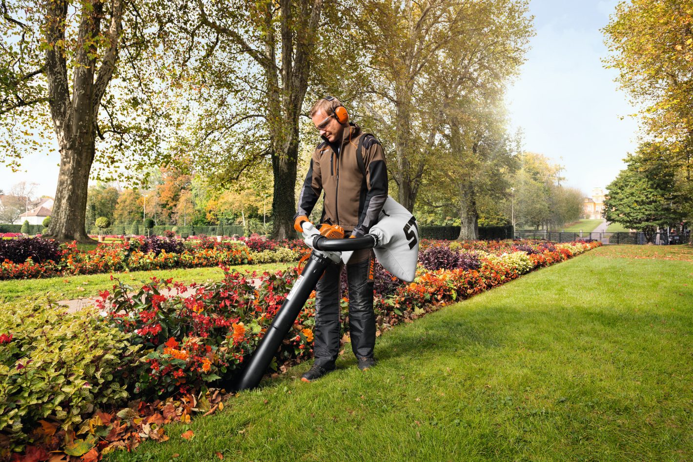 STIHL SH 86 Petrol Garden Vacuum Shredder Leaf Blower and Mulcher