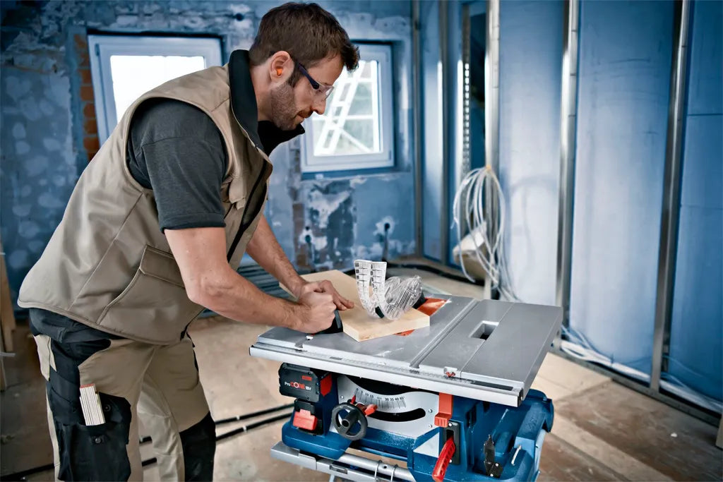 Bosch GTS 18V-216 Professional Cordless Table Saw 216mm Battery Woodworking Saw