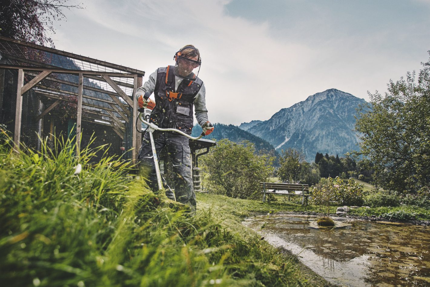 STIHL FS 131 Professional Petrol Brush Cutter Heavy Duty Grass Trimmer