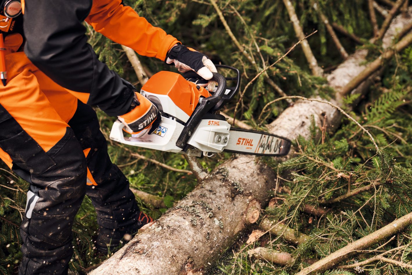 STIHL MS 400 C-M Professional Petrol Chainsaw 63cc M-Tronic Logging Saw