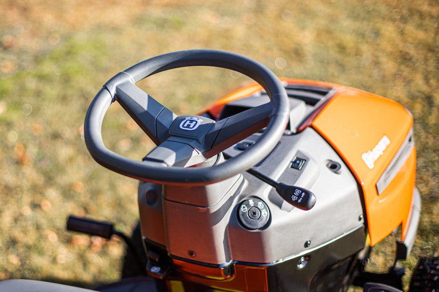 Husqvarna TC 138 Ride On Lawn Tractor 97cm Rear Grass Collector Garden Riding Mower